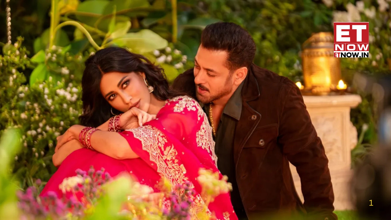Salman Khan and Chitrangada Singh's Maatrubhumi unveils teaser of third song 'Chand Dekh Lena', highlighting love and distance