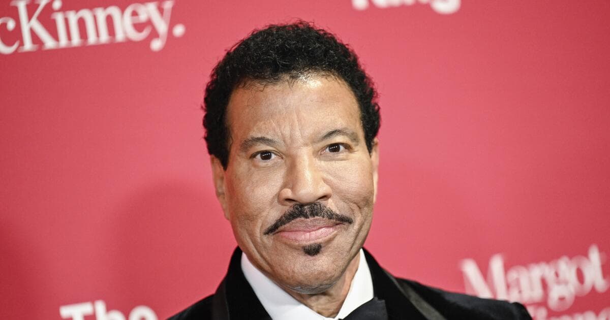 Lionel Richie 'doing well' after hitting pause on tour for unspecified health issue