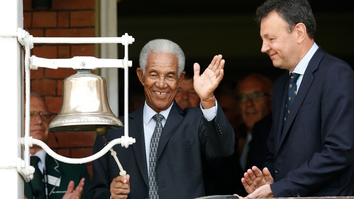 Kohli leads with touching tribute as cricketing world mourns Sir Garfield Sobers