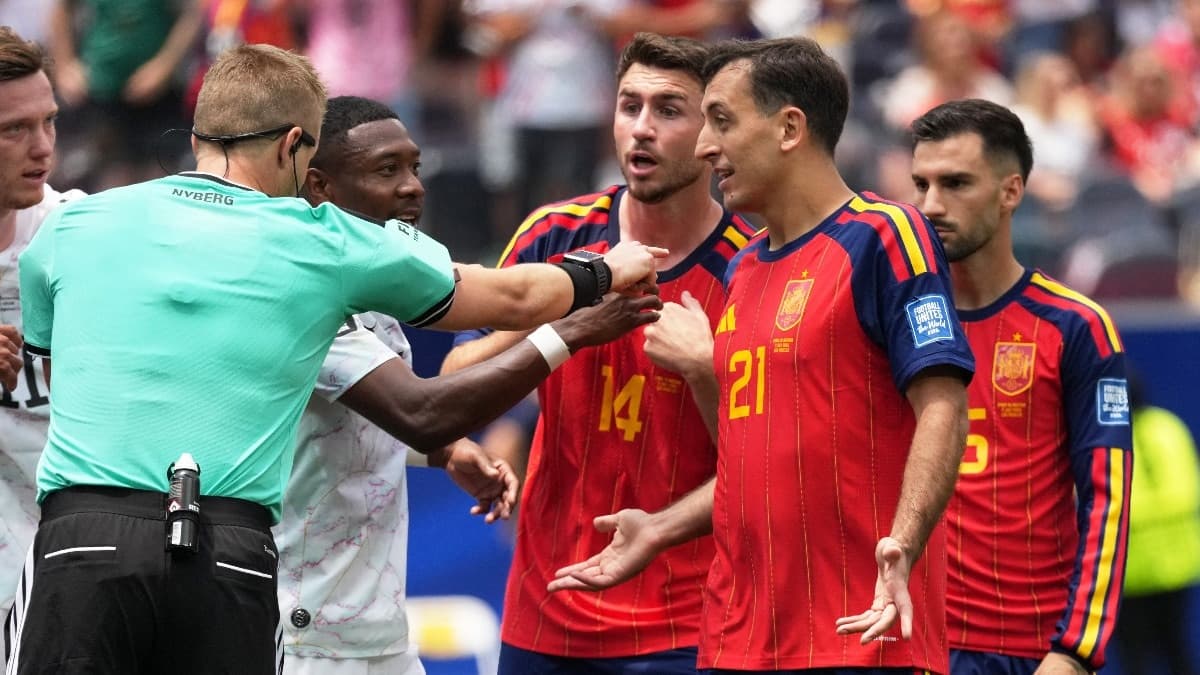 Spain's Aymeric Laporte feels referees should stop Argentina's physical approach