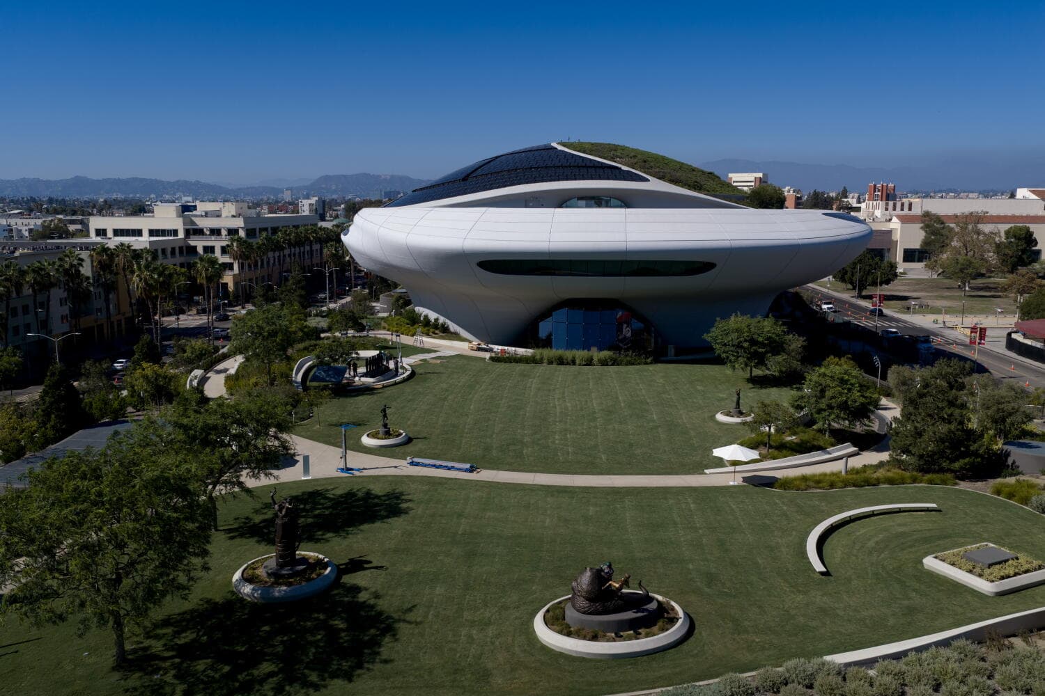11 must-see things at the sprawling Lucas Museum of Narrative Art