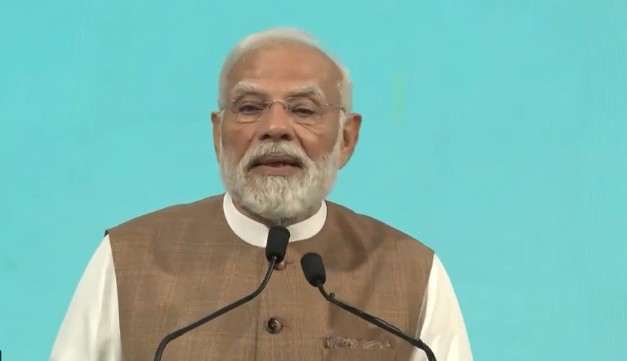 Modi Invites Global Investors To Invest In Power Sector