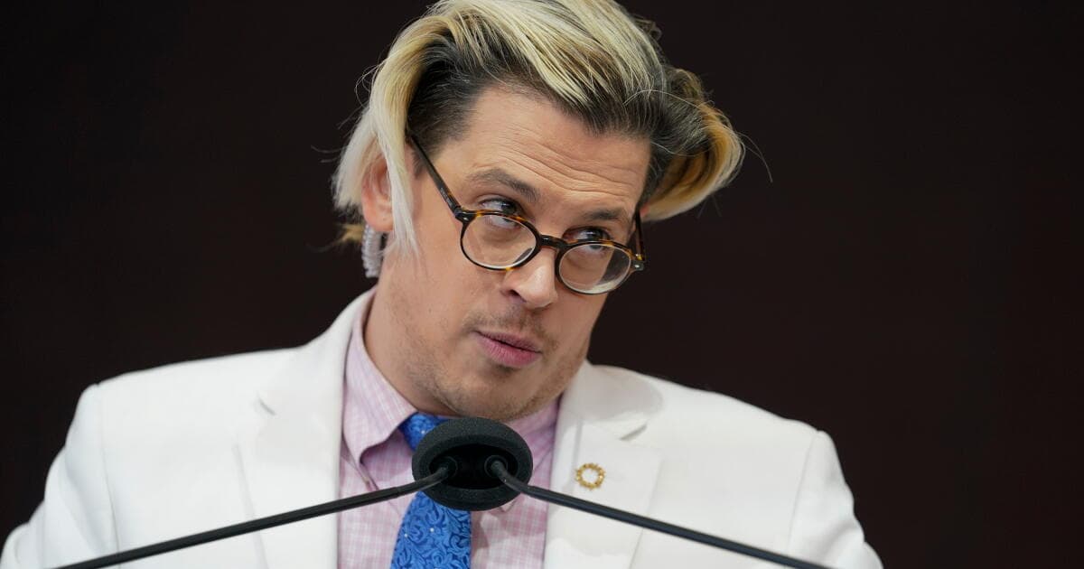 Abcarian: Shed no tears for Milo Yiannopoulos, the deported right-wing provocateur